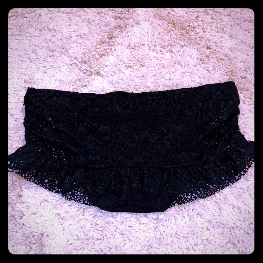 🖤🎀 Black lace fold over swim skirt
